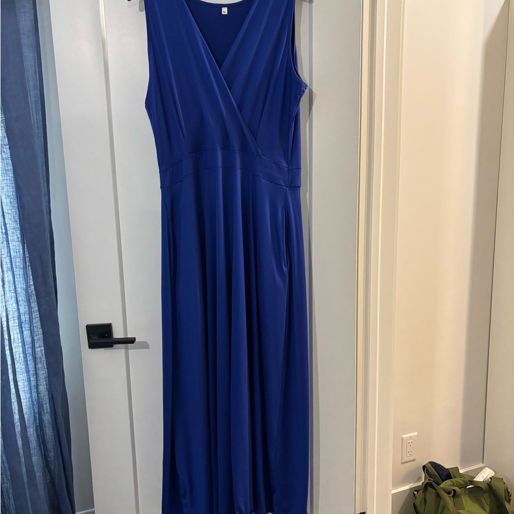 Elegant Blue Sleeveless Dress
